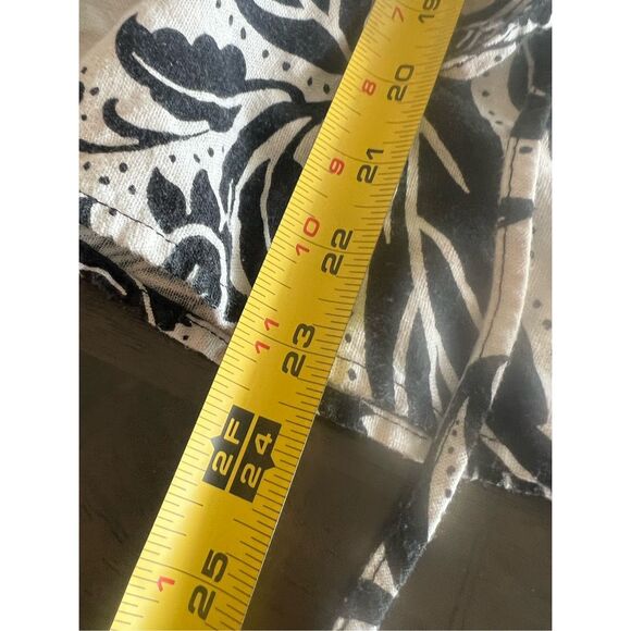 Who What Wear linen blend black and white floral print blouse with drawstring wa - Picture 4 of 6